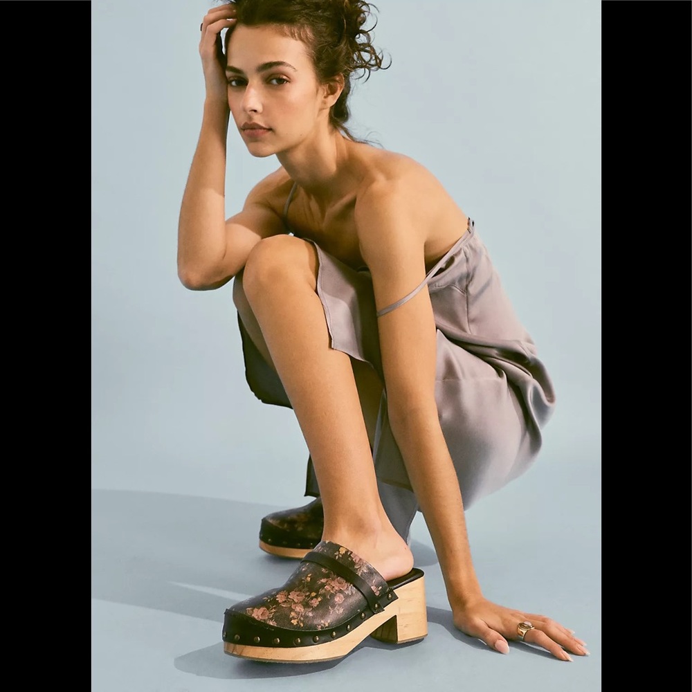 Used Free People Calabasas Clogs Black Floral.